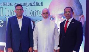 El diseñador Hipólito Peña presenta el libro "La bendición y prosperidad del hombre de Dios"