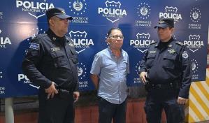 Detenido un exsecretario de Casa Presidencial de El Salvador por enriquecimiento ilícito Detenido un exsecretario de Casa Presidencial de El Salvador por enriquecimiento ilícito