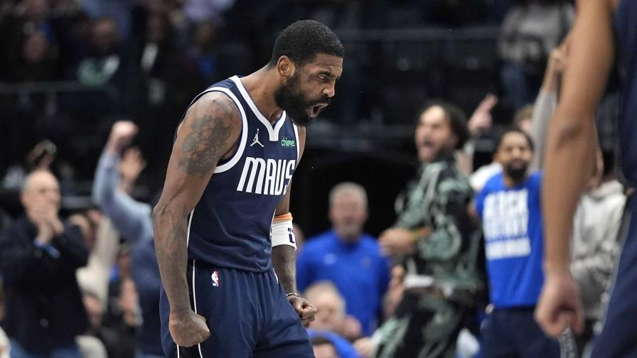 Irving brilla con 42 puntos y lleva a Mavericks a victoria de 111-107 ante Warriors