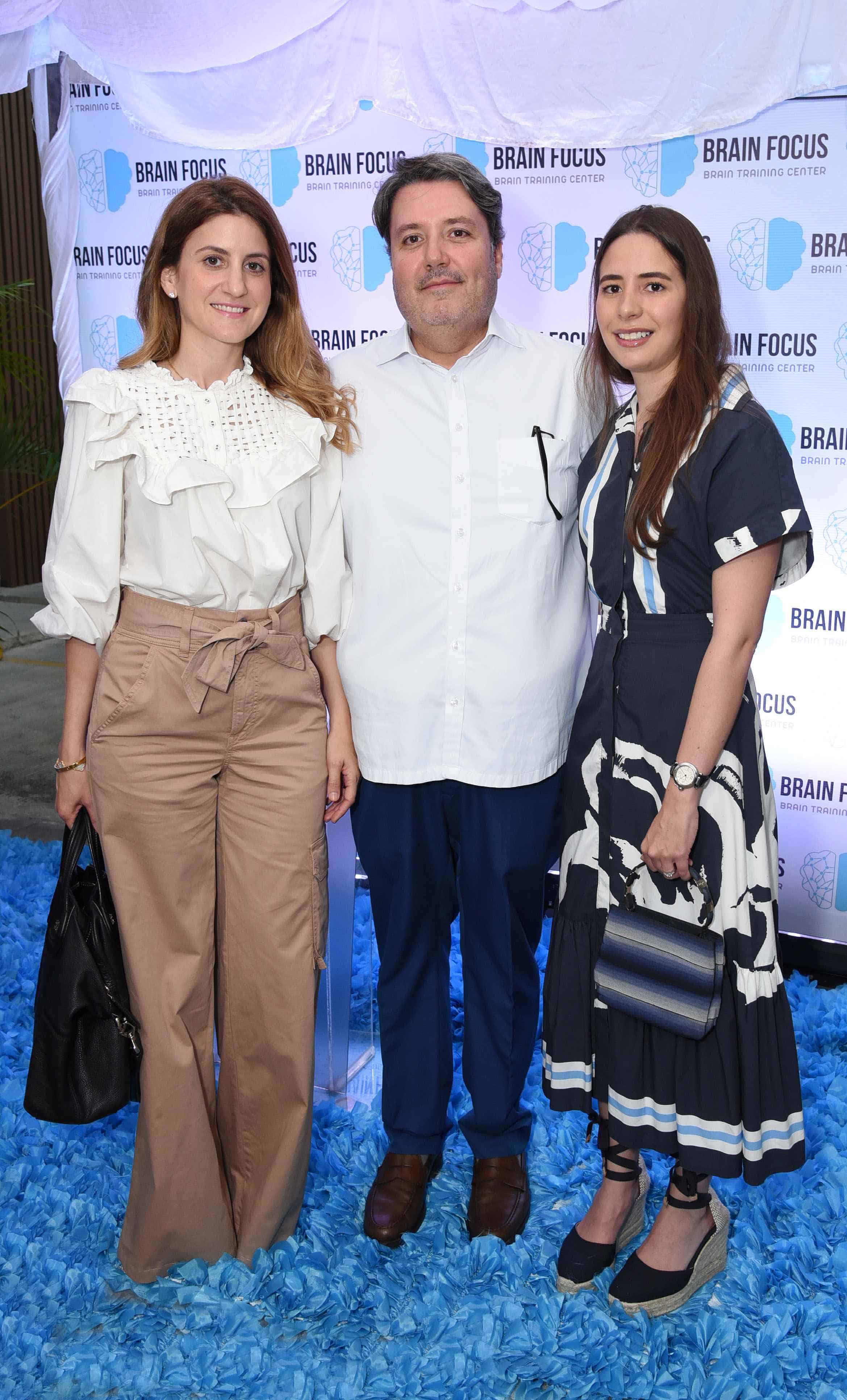 Mónica Sánchez , Gustavo Turull y Isabella Bermúdez Turull.