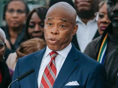 Eric Adams nombra vicealcaldes tras renuncias por caso penal