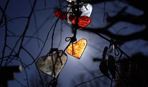 EN FOTOS | Corazones, flores y chocolates dan color al día de San Valentín en el mundo