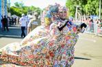 Carnaval de Santiago 2025: Un éxito en su segundo domingo, ahora en el Parque Central