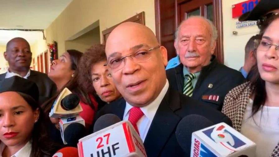 Zapete, Febles, Salazar y Álvarez presentan querellas penales contra comunicadores Zapete, Febles, Salazar y Álvarez presentan querellas penales contra comunicadores
