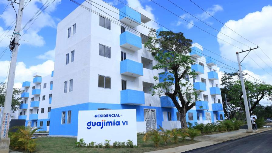 Abinader inaugura 144 apartamentos del proyecto Cañada Guajimía