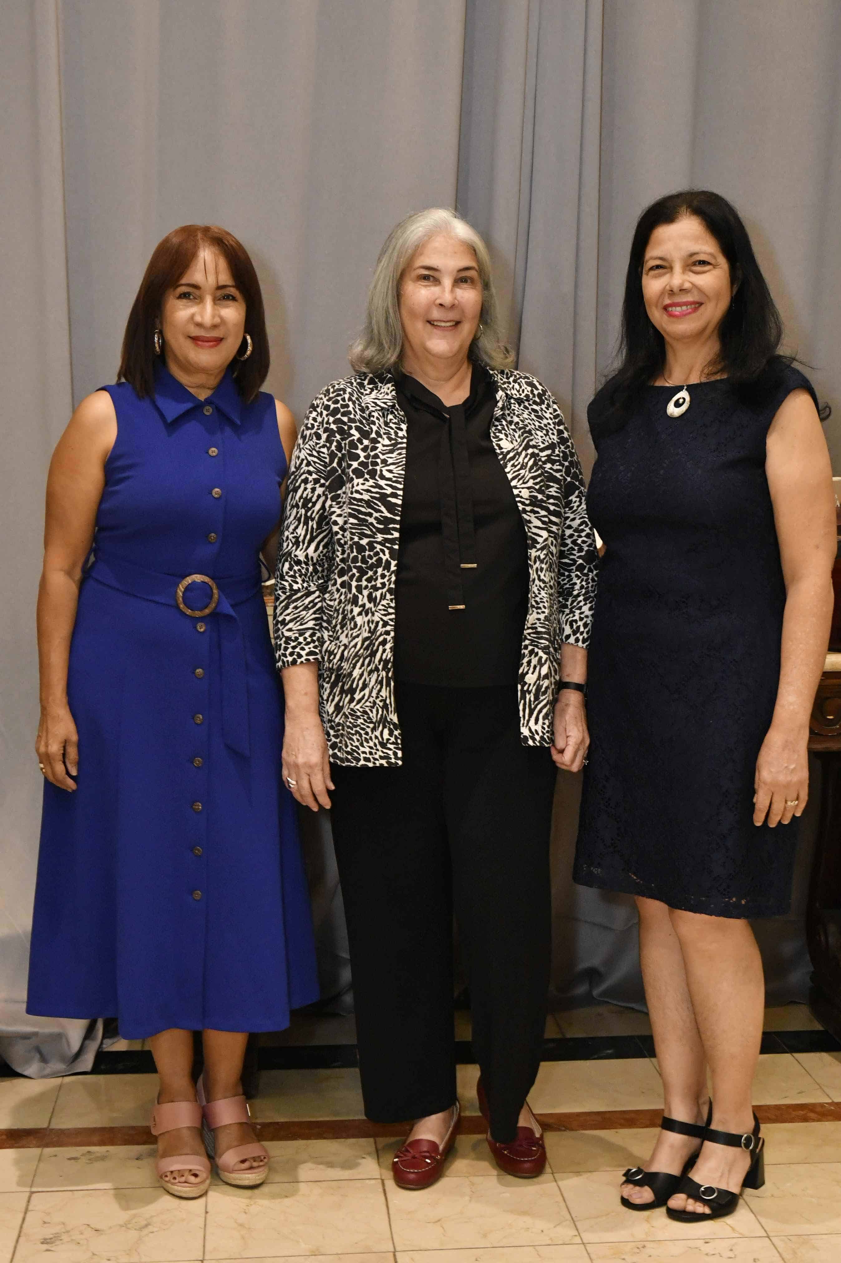 Rosa Padrón, Dulce Guzmán y Nieve Payano.