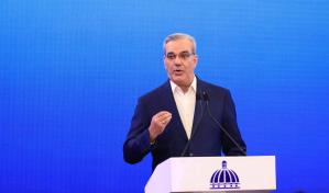 El presidente Abinader encabeza LA Semanal con la Prensa