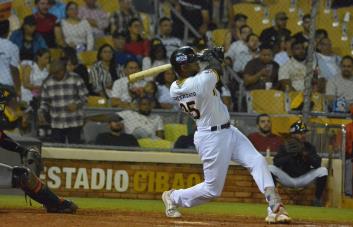 Escogido y  Águilas realizan primer cambio de la temporada muerta de Lidom