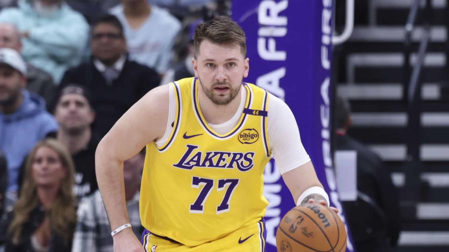 Luka Doncic sin probables restricciones de minutos mientras Lakers enfrentan a Charlotte