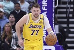 Lakers se venden otra vez por US$12,500 millones, cifra récord en el deporte Lakers se venden otra vez por US$12,500 millones, cifra récord en el deporte