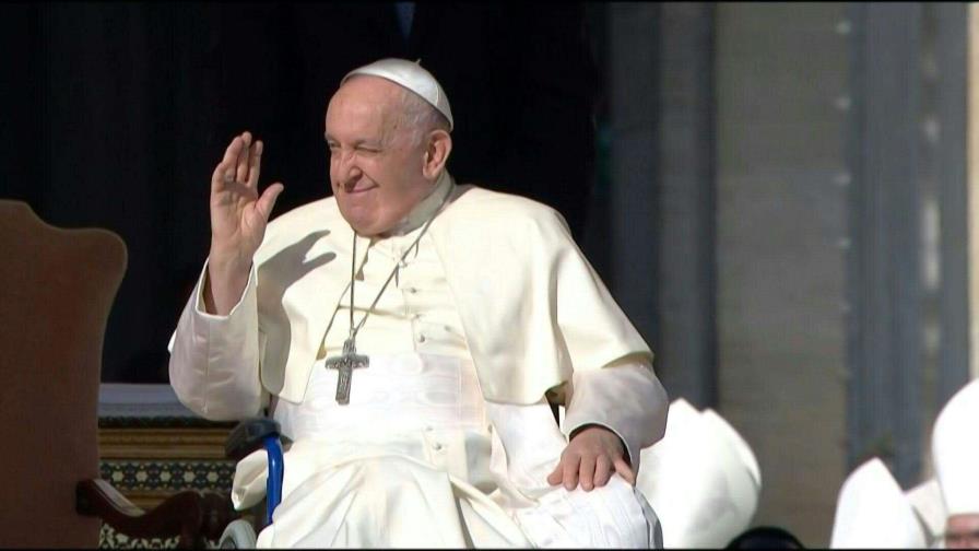 El papa Francisco reconoce enfrentar un momento de prueba desde el hospital