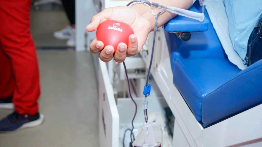 SeNaSa habilita una unidad móvil en su sede para donar sangre