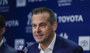 Los Yankees y el mánager Aaron Boone acuerdan extensión de contrato de dos años