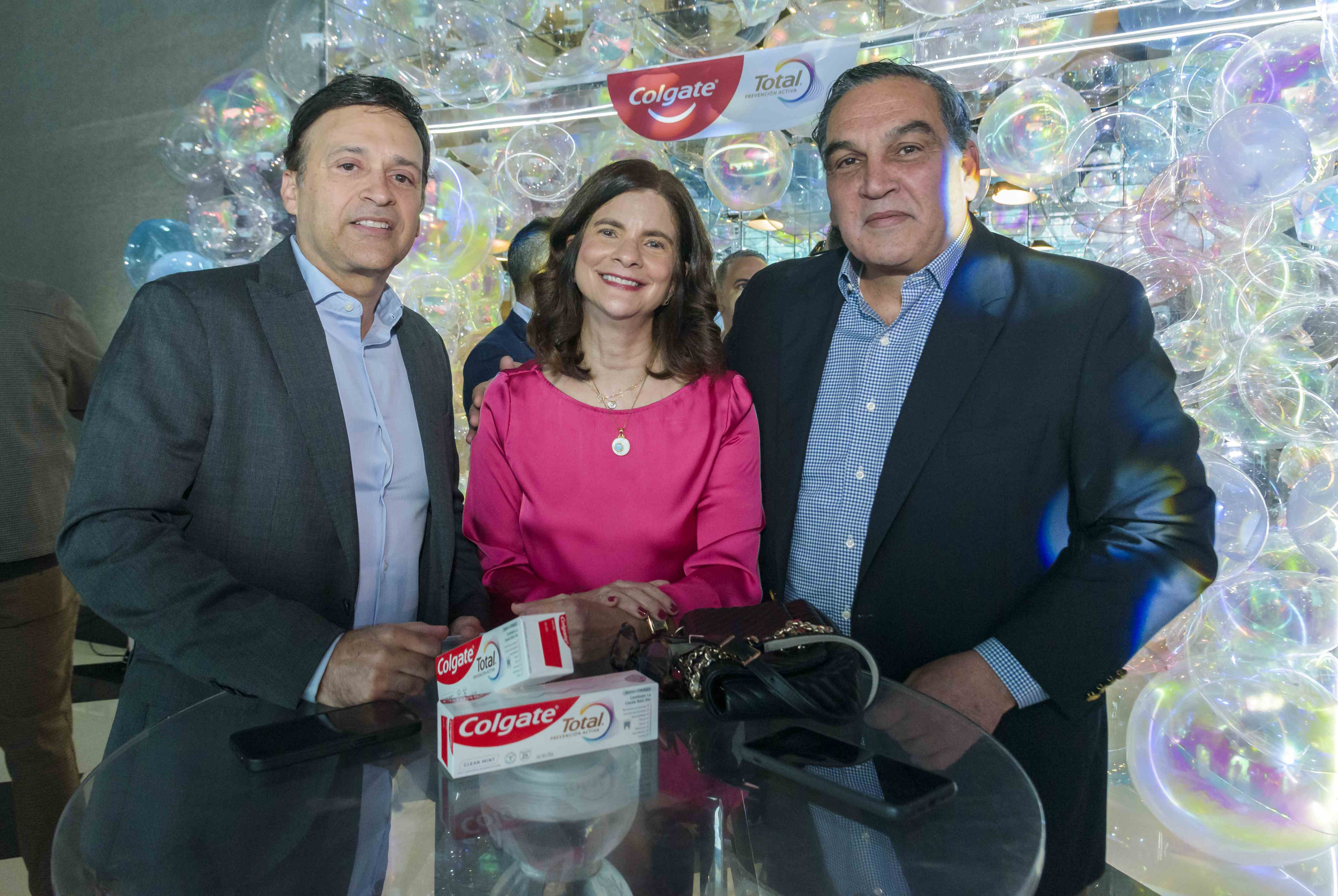 Francisco Socías, Carmelina De Herrera y Rony Joubert.