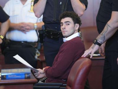Jueza aplaza audiencia de Luigi Mangione para abril