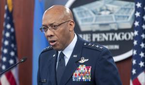 Trump anuncia el reemplazo del jefe del Ejército de EE.UU.