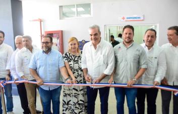 Abinader inaugura remodelación del hospital Octavia Gautier de Vidal en Jarabacoa