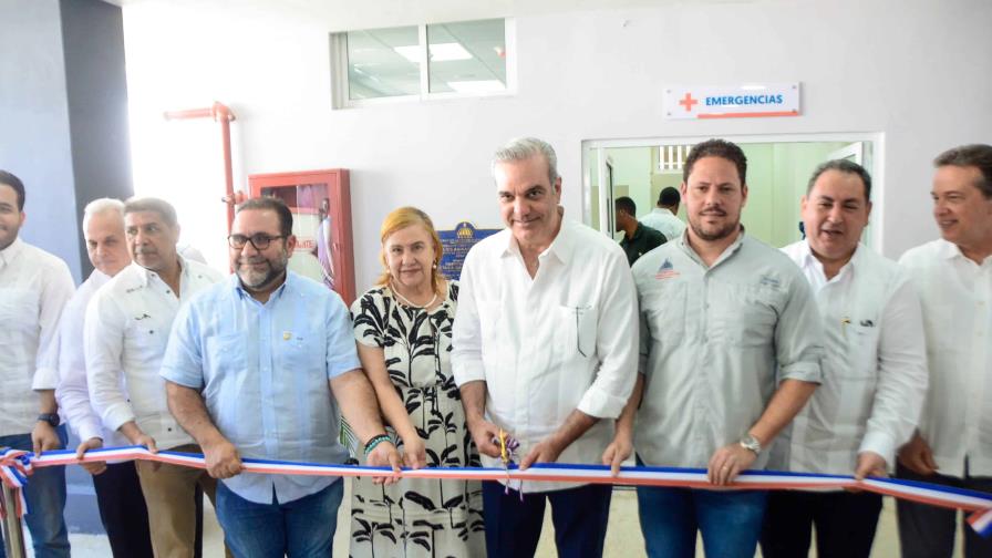 Abinader inaugura remodelación del hospital Octavia Gautier de Vidal en Jarabacoa