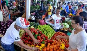 Abinader dice que siempre están preocupados por el aumento de los precios en la canasta alimentaria