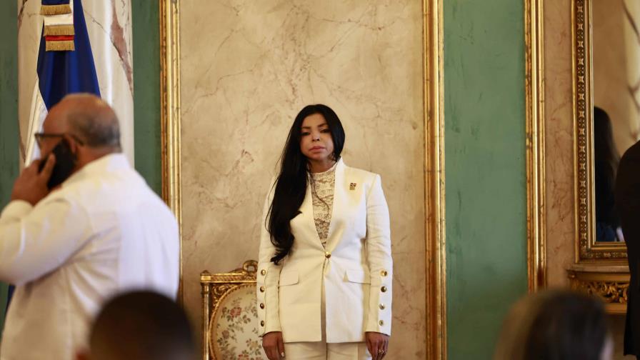 Yeni Berenice Reynoso se juramenta como nueva procuradora general de la República Yeni Berenice Reynoso se juramenta como nueva procuradora general de la República