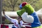 Bryce Harper lleva su amor por el Phillie Phanatic al siguiente nivel con un tatuaje