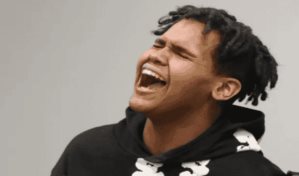 Joven de 16 años llora como un niño al ser acusado como adulto por asesinar un compañero