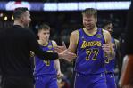 Compañeros de Doncic en los Lakers aseguran que está listo para enfrentar a los Mavericks Compañeros de Doncic en los Lakers aseguran que está listo para enfrentar a los Mavericks