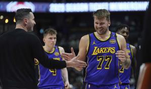 Compañeros de Doncic en los Lakers aseguran que está listo para enfrentar a los Mavericks