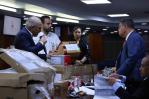 La experiencia internacional y local compiten para imprimir la nueva cédula