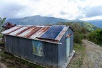 Instalan 170 paneles solares para llevar electricidad a hogares en El Rosalito, en San José de Ocoa