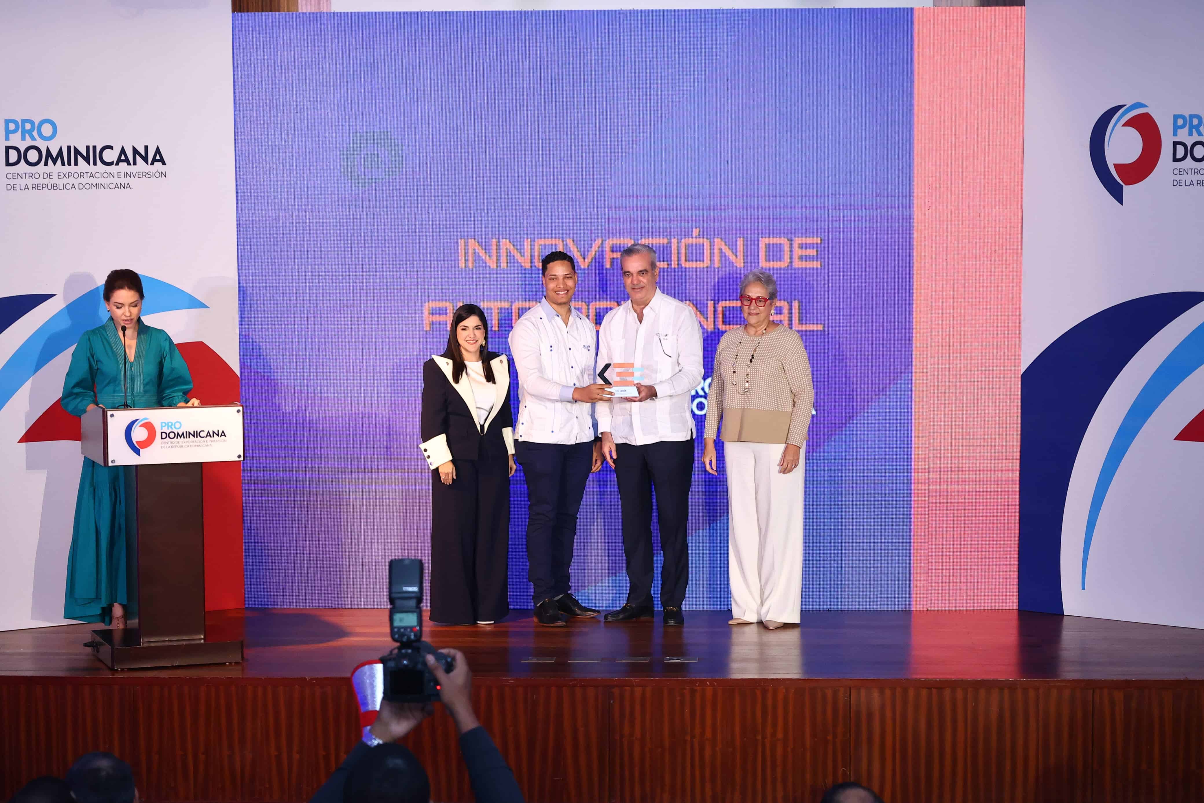 Recibe premio la empresa SOS CARBON, en la categoría Innovación de Alto Potencial.