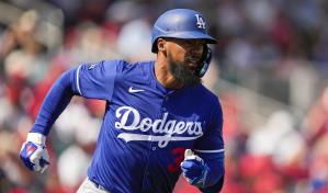 Pagos diferidos de Dodgers aumentan a 1,051 millones con acuerdos de Scott y Hernández Pagos diferidos de Dodgers aumentan a 1,051 millones con acuerdos de Scott y Hernández