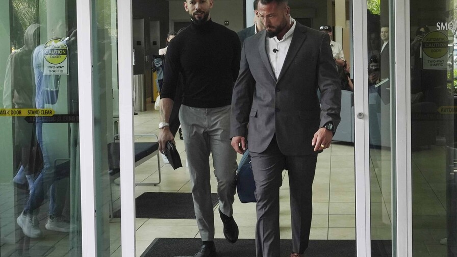 Los hermanos Tate piden libertad bajo fianza en Miami ante los cargos de trata de personas Los hermanos Tate piden libertad bajo fianza en Miami ante los cargos de trata de personas