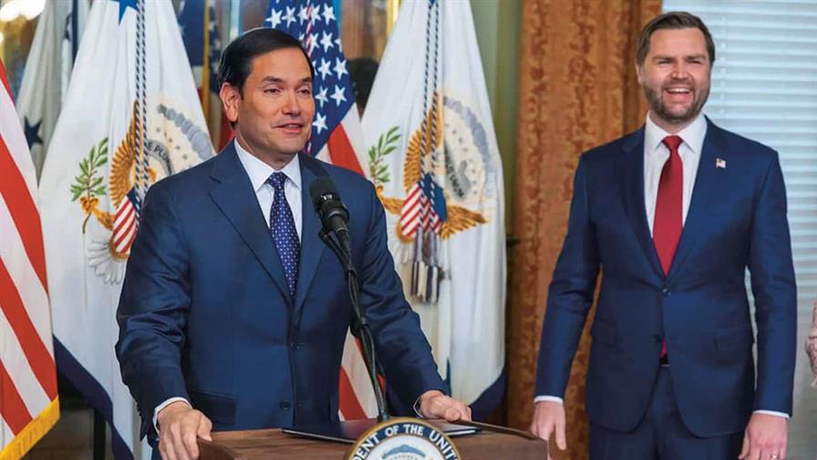 Trump dice que le encantar&iacute;a optar a un tercer mandato pero respalda f&oacute;rmula Vance-Rubio
