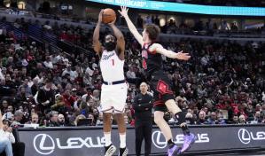 James Harden anota 30, Clippers superan 122-117 a Bulls y frenan racha de tres derrotas