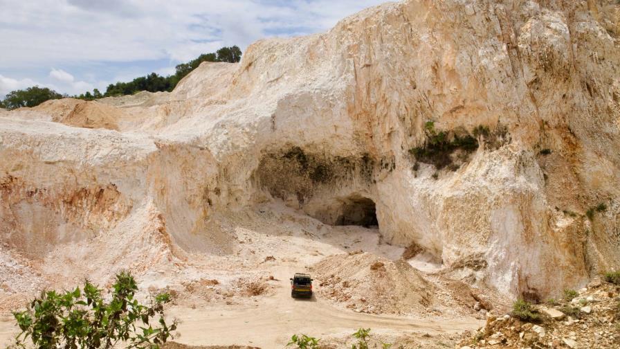 Gobierno militariza las Cuevas del Pomier; aseguran minería artesanal es principal causa de daños