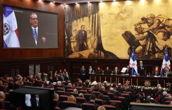 Abinader: Nuestra meta es alcanzar el 50 % de empleo formal en los próximos cuatro años