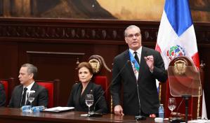 Abinader anuncia que dará apoyo económico a niños huérfanos por feminicidios