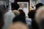 El papa Francisco desayuna con café y da la gracias a los fieles por las oraciones