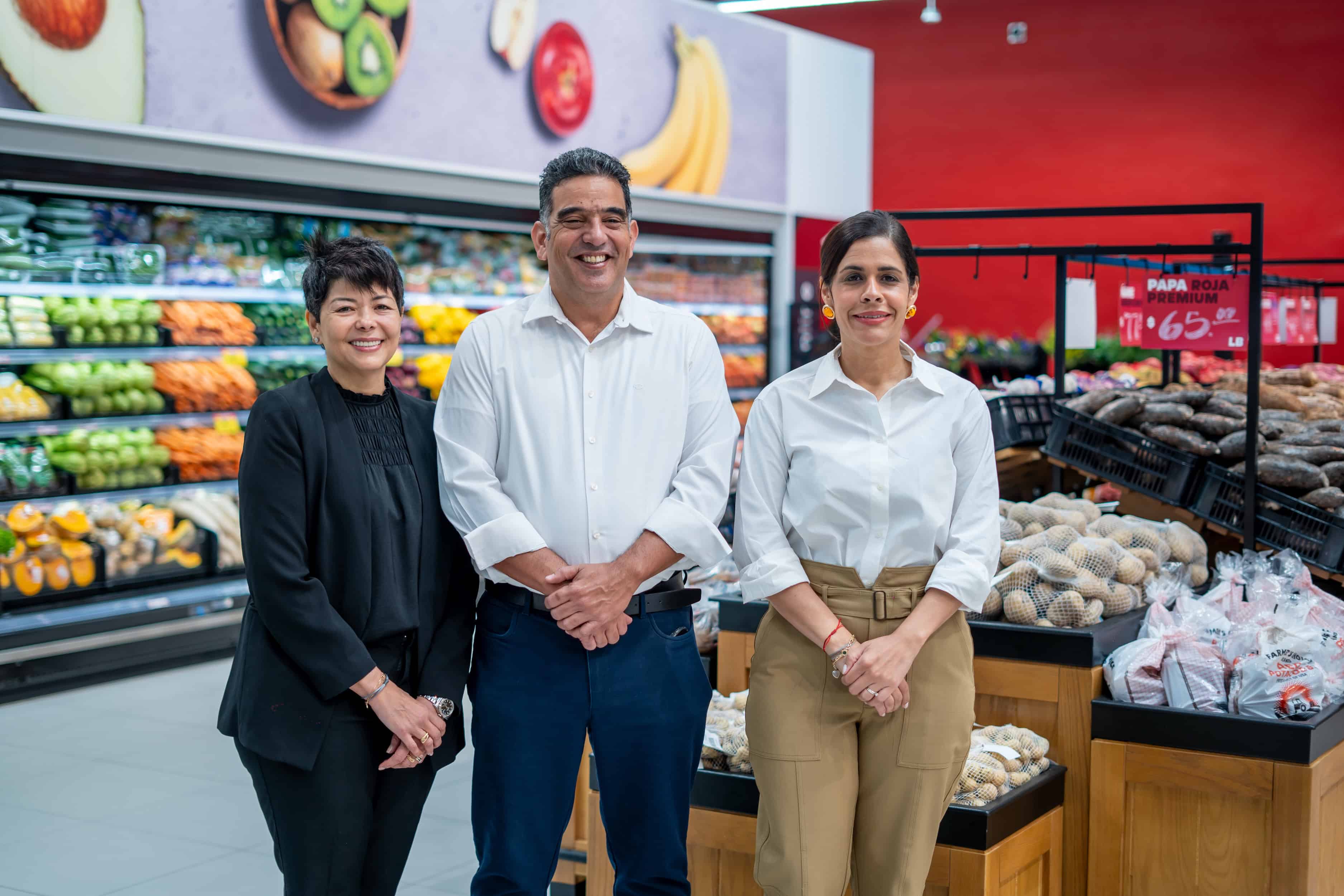 Cinthia Antonio, Celso Portela y Madelyn Martínez.