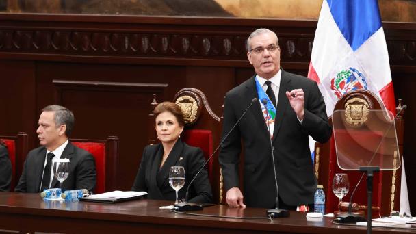 A quien le sirva el sombrero: las indirectas de Abinader en economía, seguridad, transparencia...