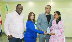 Cirujano resalta la calidad de los procedimientos médicos en el país Cirujano resalta la calidad de los procedimientos médicos en el país