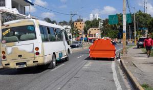 Dío Astacio responde a la Digesett y dice tiene autonomía para colocar contenedores en las calles