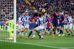 El FC Barcelona golea 4-0 a la Real Sociedad y asume en solitario el liderato en España El FC Barcelona golea 4-0 a la Real Sociedad y asume en solitario el liderato en España