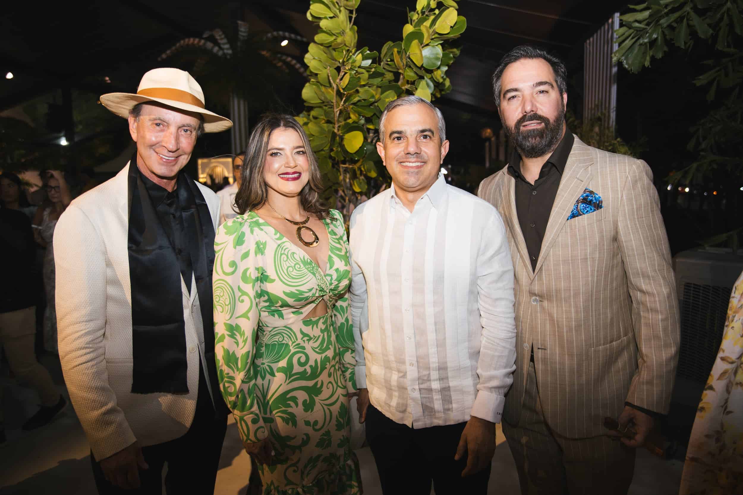 Litto Gómez, Bibi de Hernández, Ivan Hernández Guzmán y Ciro Cascella.