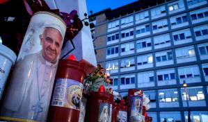 Qué es la broncoscopia, procedimiento médico al que fue sometido el papa Francisco