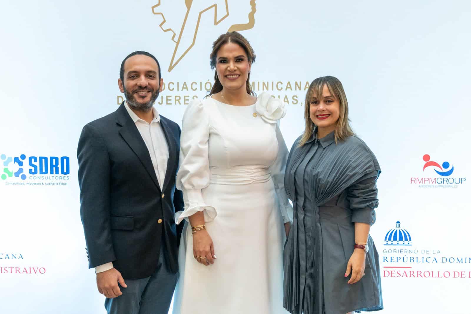 Giancarlo Vega, Michelle Ortiz y Madelin Díaz.