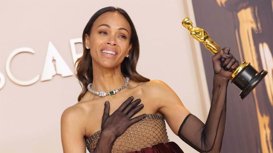 Zo&eacute; Salda&ntilde;a responde a periodista sobre cr&iacute;ticas a la representaci&oacute;n de M&eacute;xico en Emilia P&eacute;rez