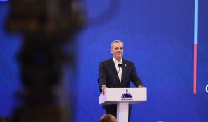 Abinader le responde a Leonel críticas al monorriel: Él tiene mucho que no va por Santiago