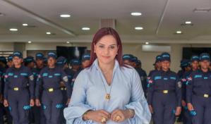 Melkis Díaz, la diseñadora detrás de los nuevos uniformes de la Policía
